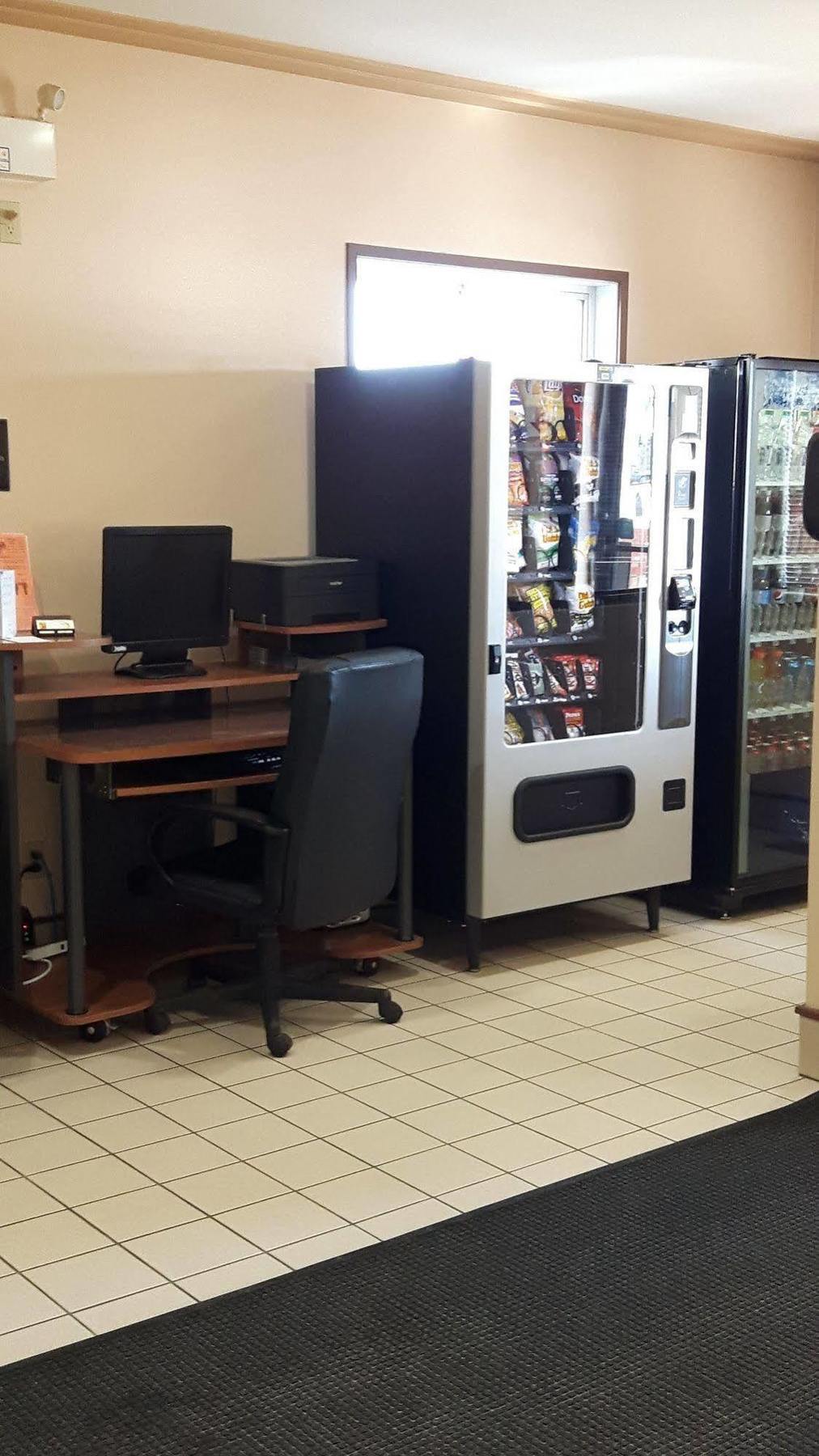 穆斯乔速8酒店 外观 照片
